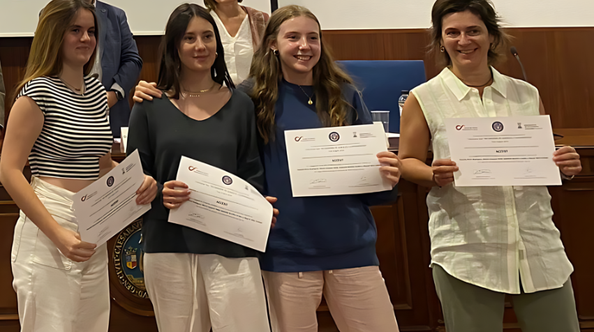Las alumnas de 4º ESO logran el 2º premio en el concurso Diviértete con la Estadística